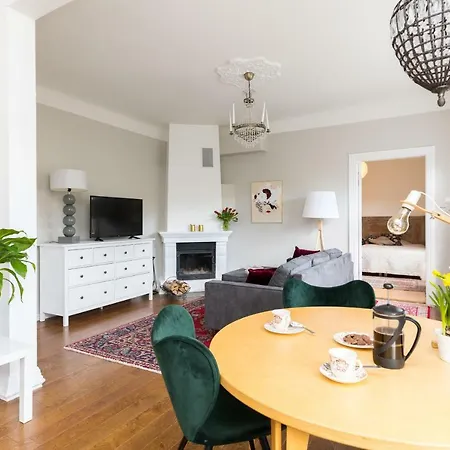 Apartment Marika's Place In Kadriorg, Free Parking Tallinn